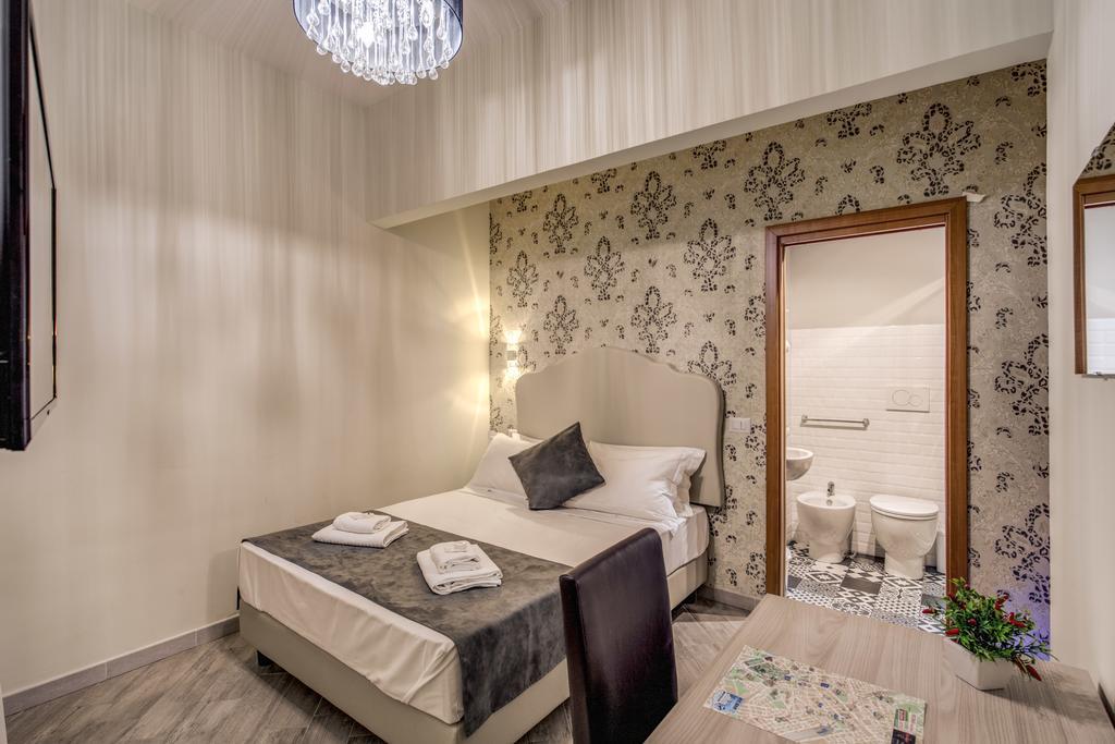 Готель Roma 41 Екстер'єр фото