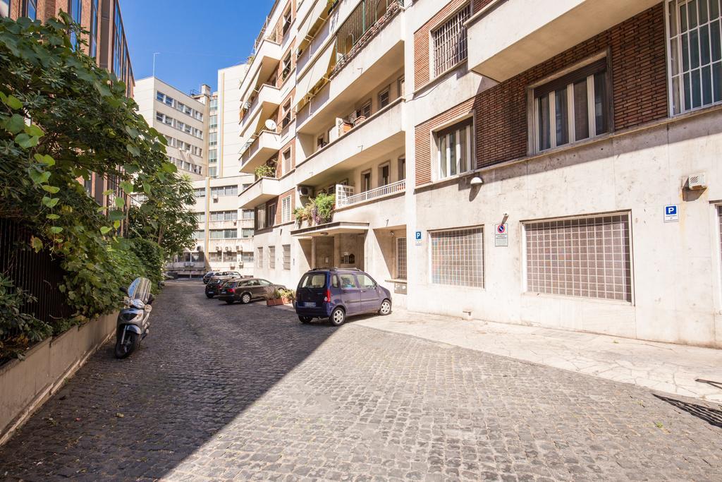 Готель Roma 41 Екстер'єр фото