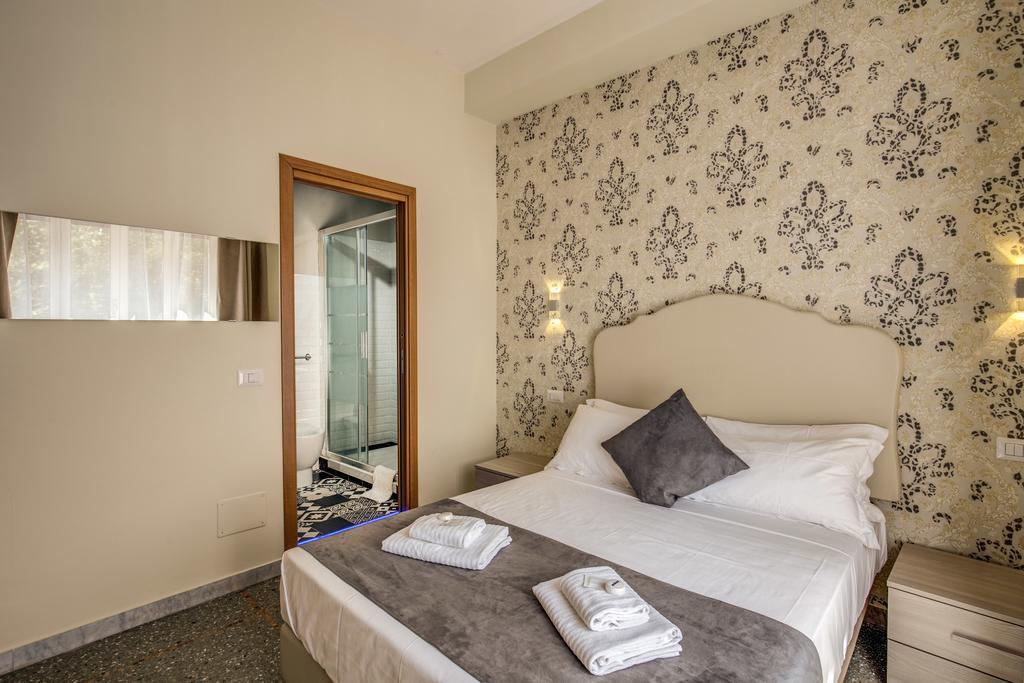 Готель Roma 41 Екстер'єр фото